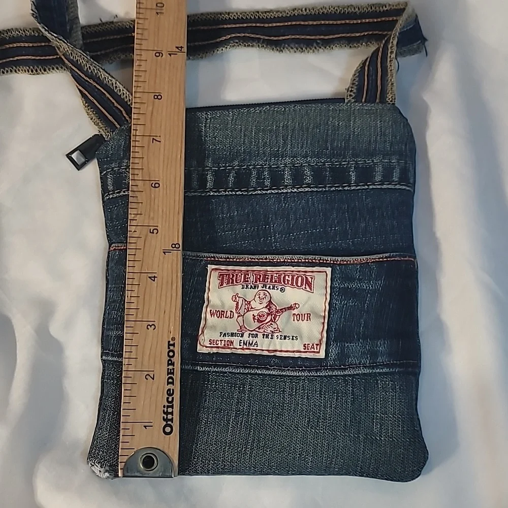 Denim cross body purse made from upcycled True Religion Jeans - Picture 4 of 5